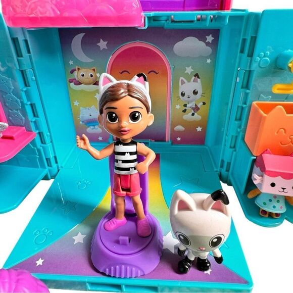 Gabby’s Dollhouse Kids Playset House Toy & Figurines with Carrying Handle. - Picture 8 of 13
